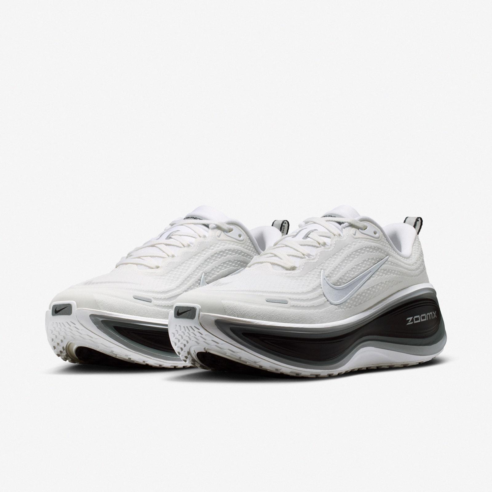 Nike Vomero Plus White Black Cool Grey Metallic Silver Men Running